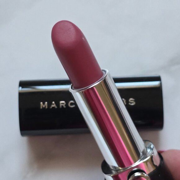 Marc Jacobs KISS KISS BANG BANG Lip Creme Lipstick (0.12 oz./Full Size) - Picture 4 of 7